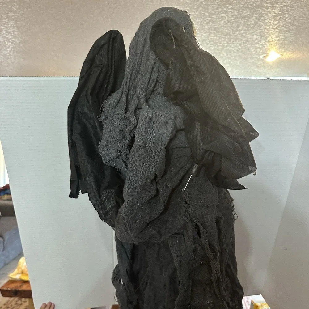 Halloween Animated Reaper Moving WingsFlashing Eyes Spooky Decoration Parts Read